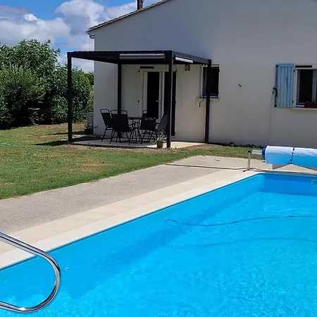 Le Cocon Taillonais Avec Piscine Saint-Ciers-du-Taillon