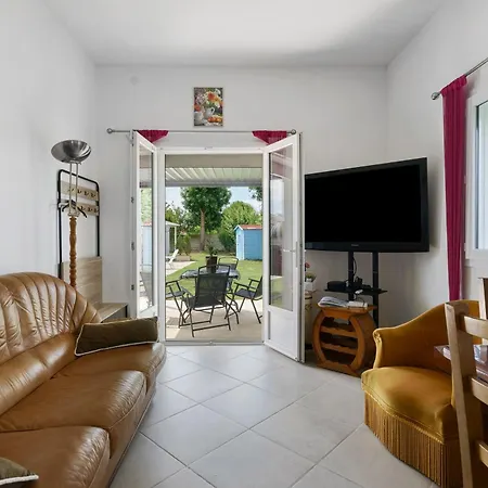 Le Cocon Taillonais Avec Piscine Tatil Evi Saint-Ciers-du-Taillon