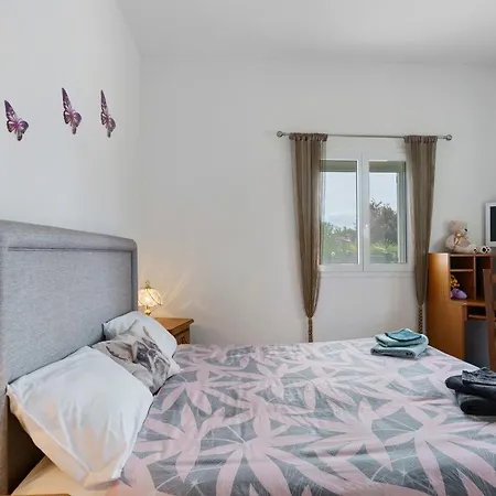 Le Cocon Taillonais Avec Piscine Tatil Evi *