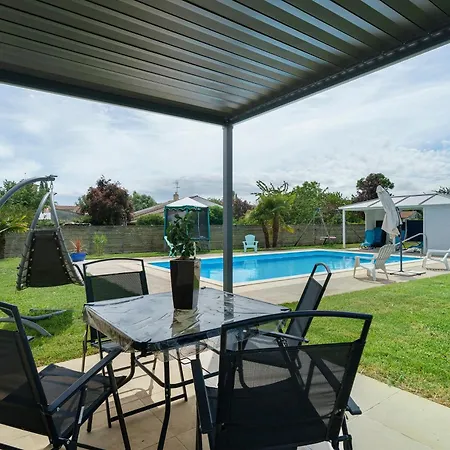 Le Cocon Taillonais Avec Piscine