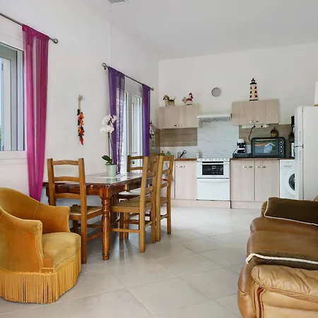Le Cocon Taillonais Avec Piscine Tatil Evi