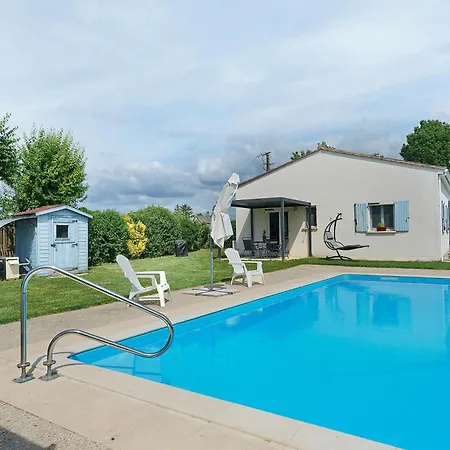 Le Cocon Taillonais Avec Piscine Tatil Evi Saint-Ciers-du-Taillon