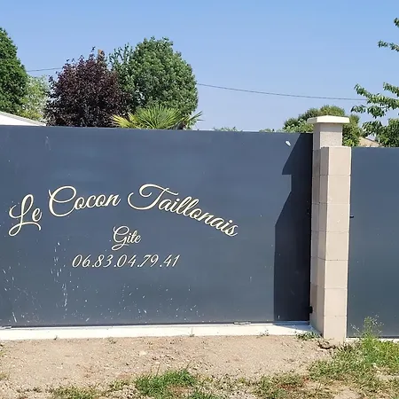 Le Cocon Taillonais Avec Piscine Tatil Evi *
